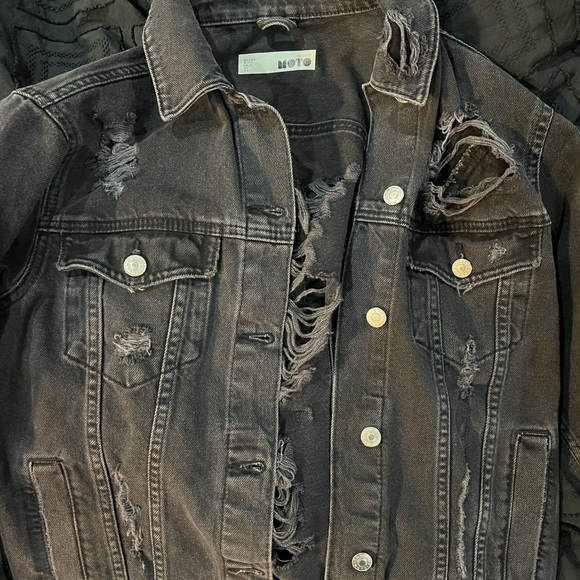Black Jean ripped jacket , size US0 - Picture 4 of 4